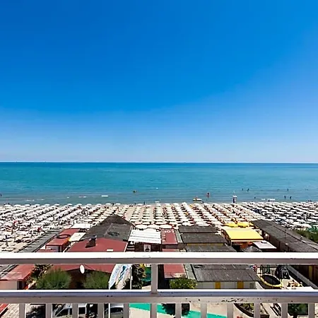 Mayflower Hotell 3*