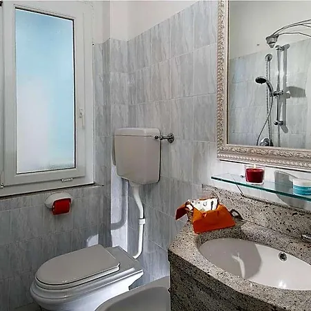 Hotell Mayflower 3*
