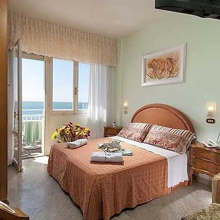 Mayflower Hotell
