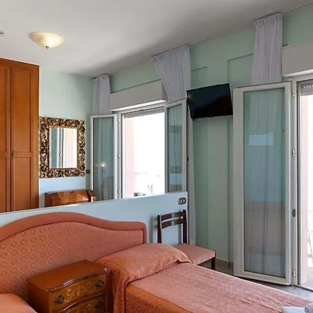 Mayflower Hotell