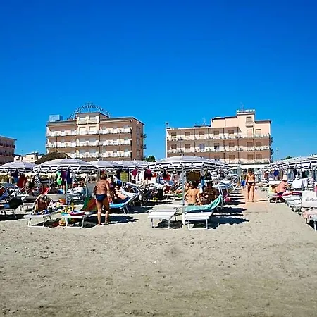 Mayflower Hotell