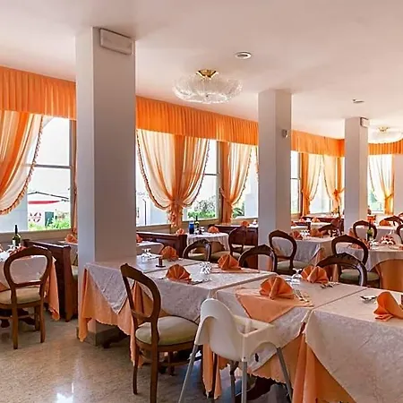 Mayflower Hotell 3*